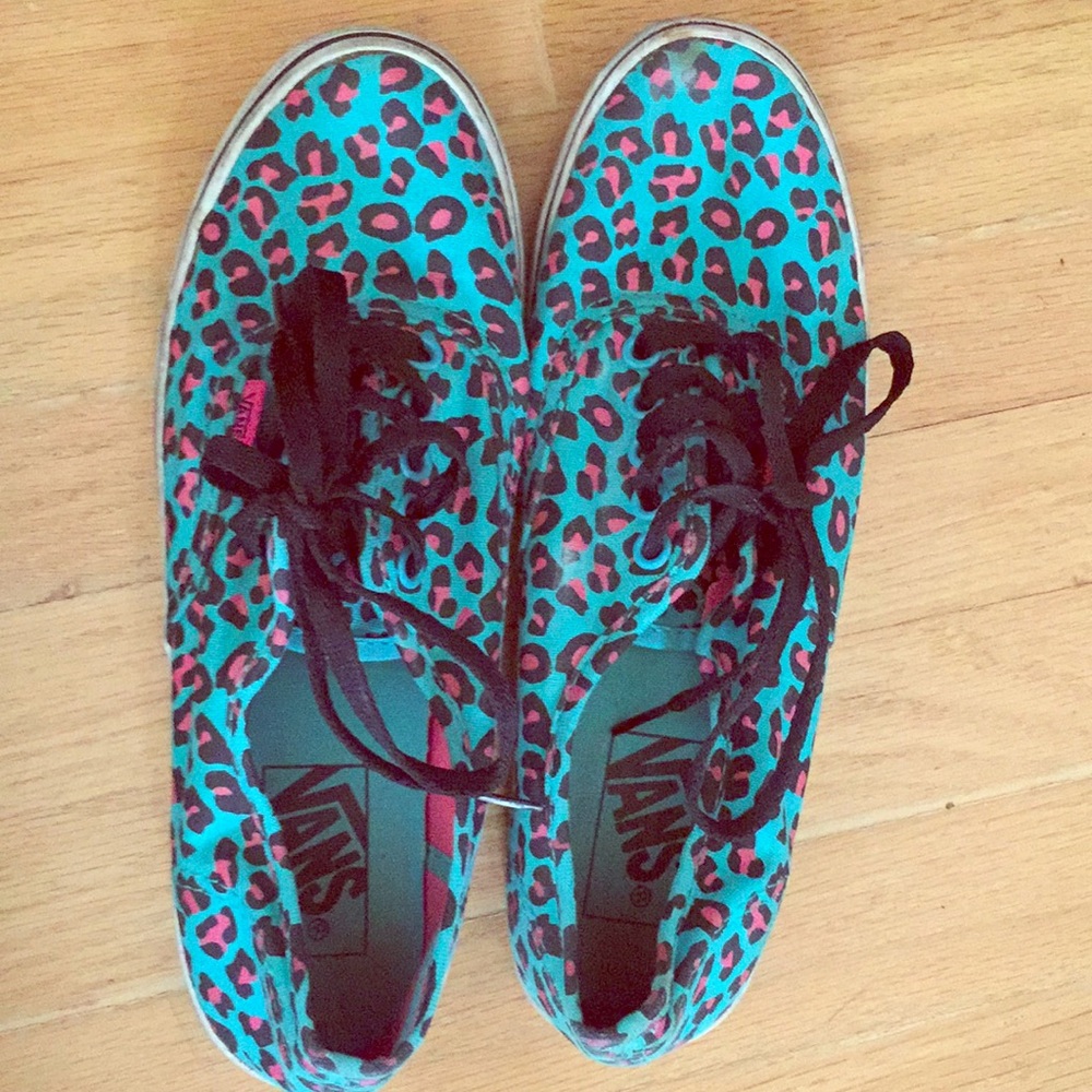 Leopard vans